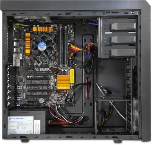 Internal view (Zalman Z5 case)